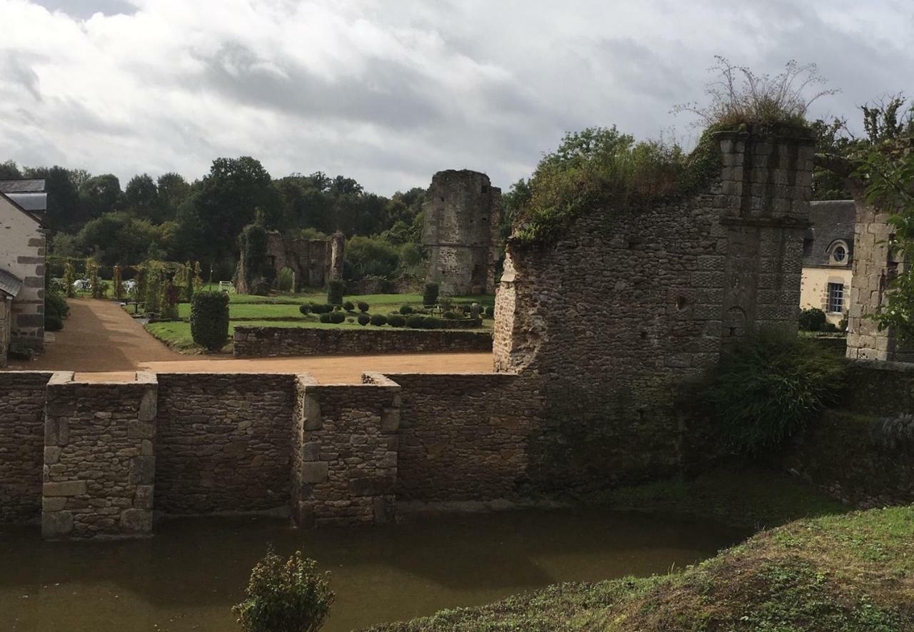 Chateau De La Chasse-Guerre Bed and Breakfast Hardanges Exterior foto